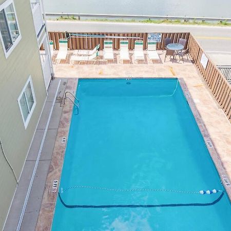 Right Across Beach Pool View Private Balcony By Zen Living Short Term Rental Myrtle Beach Exterior foto